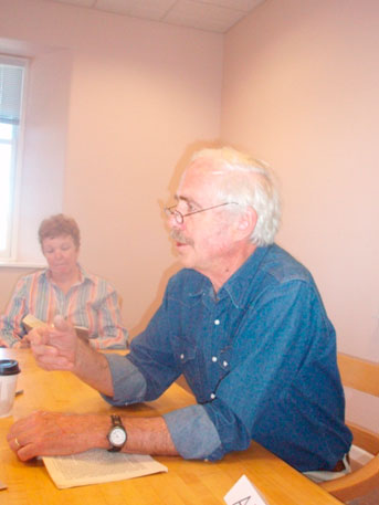 Hans von Briesen leads discussion in seminar room at St. John's College